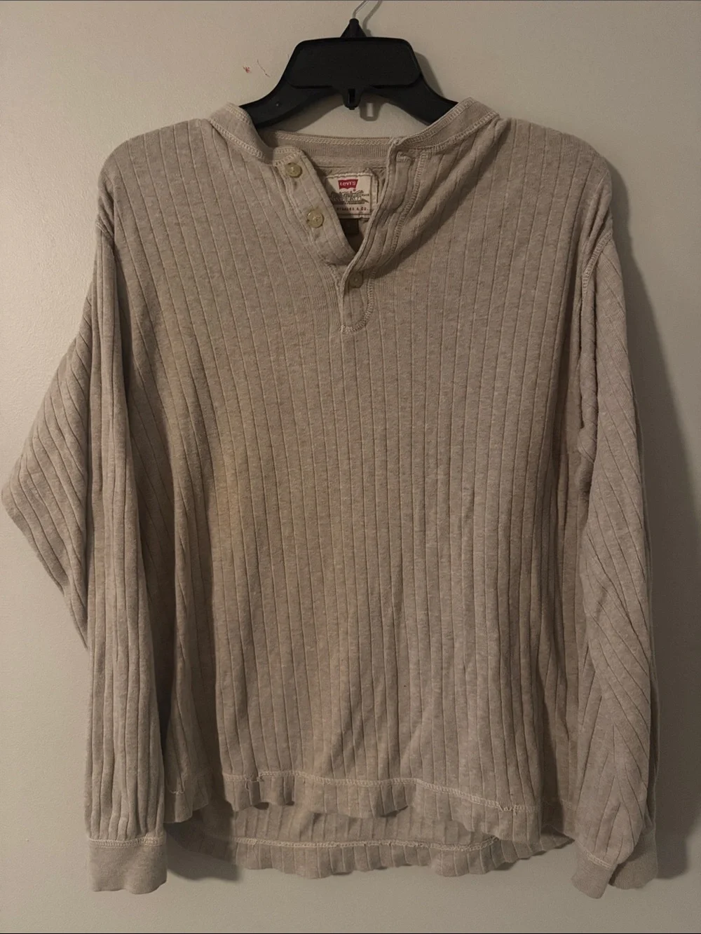 Vintage Levi's Men's Light Beige Ribbed Henley Crewneck